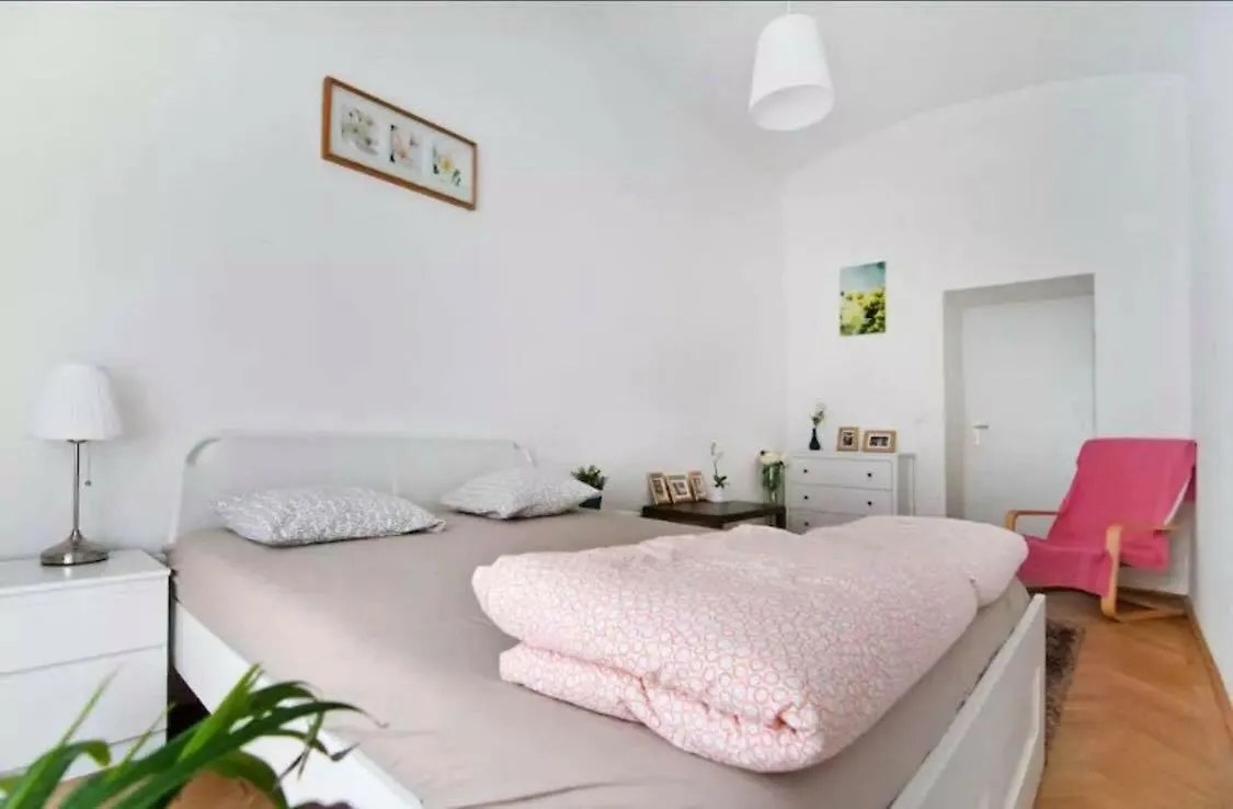 Marvelous Midtown Apartment Vienna Austria